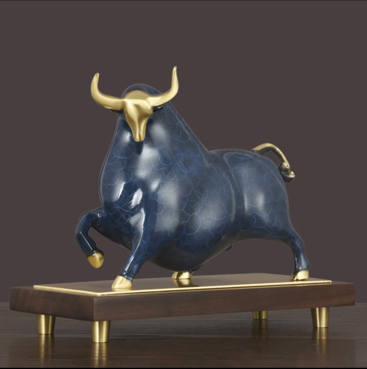 Bronze Bull Sculpture Crowned Grandeur: A Bronze Sonata of Grace