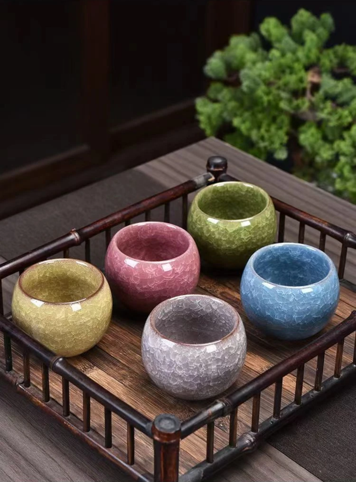 Ice-inspired Dragon-Egg-shaped Teacups